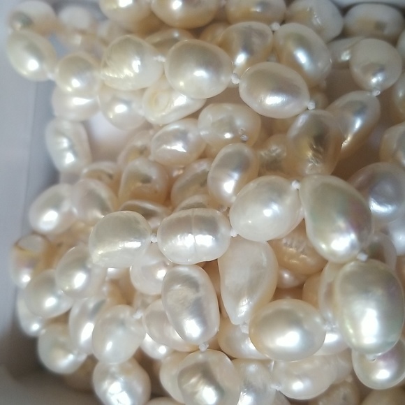 Long Freshwater Pearl Necklace - Picture 4 of 4